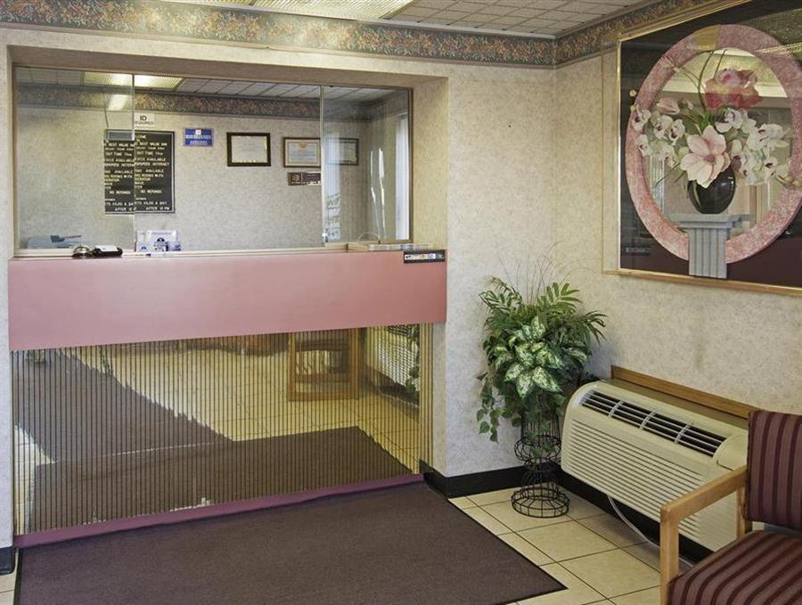 Executive Inn Fort Wayne Exterior photo