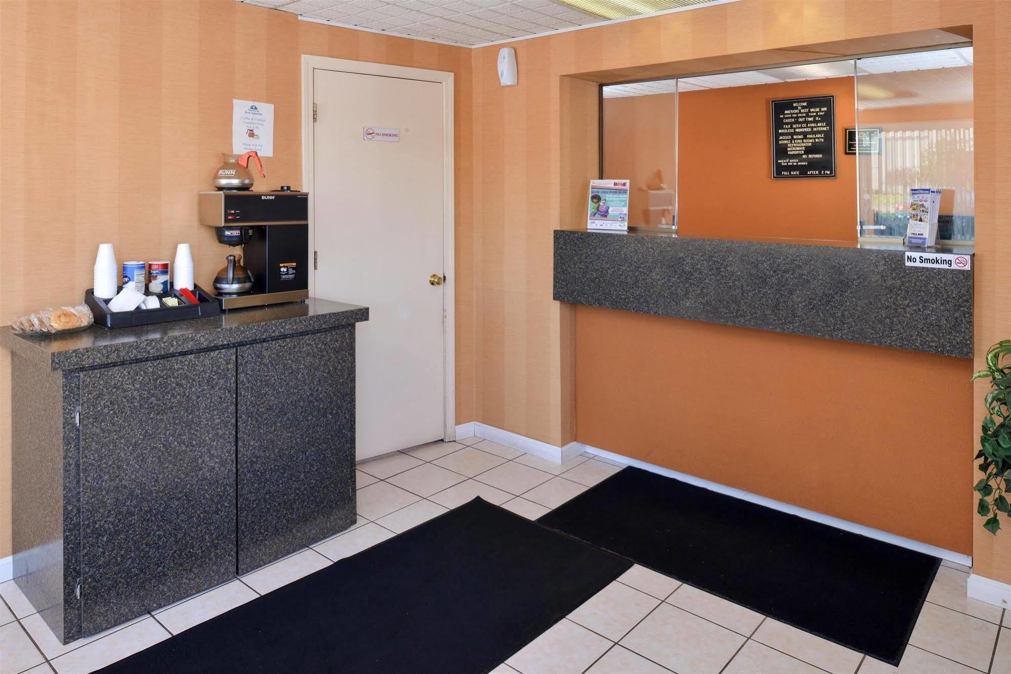 Executive Inn Fort Wayne Exterior photo